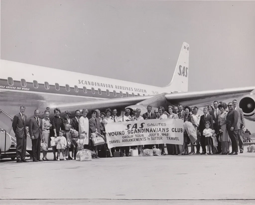 YSC members on SAS flight to Scandinavia in 1963